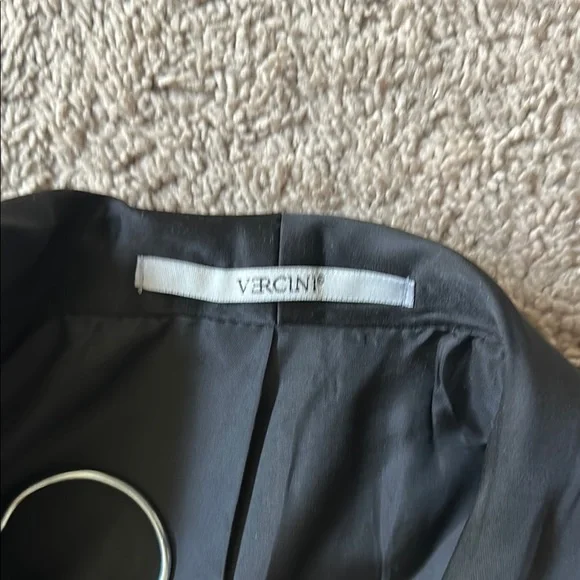 Black and Gold Geometric Sport Coat with Classic Lapel - Picture 2 of 5